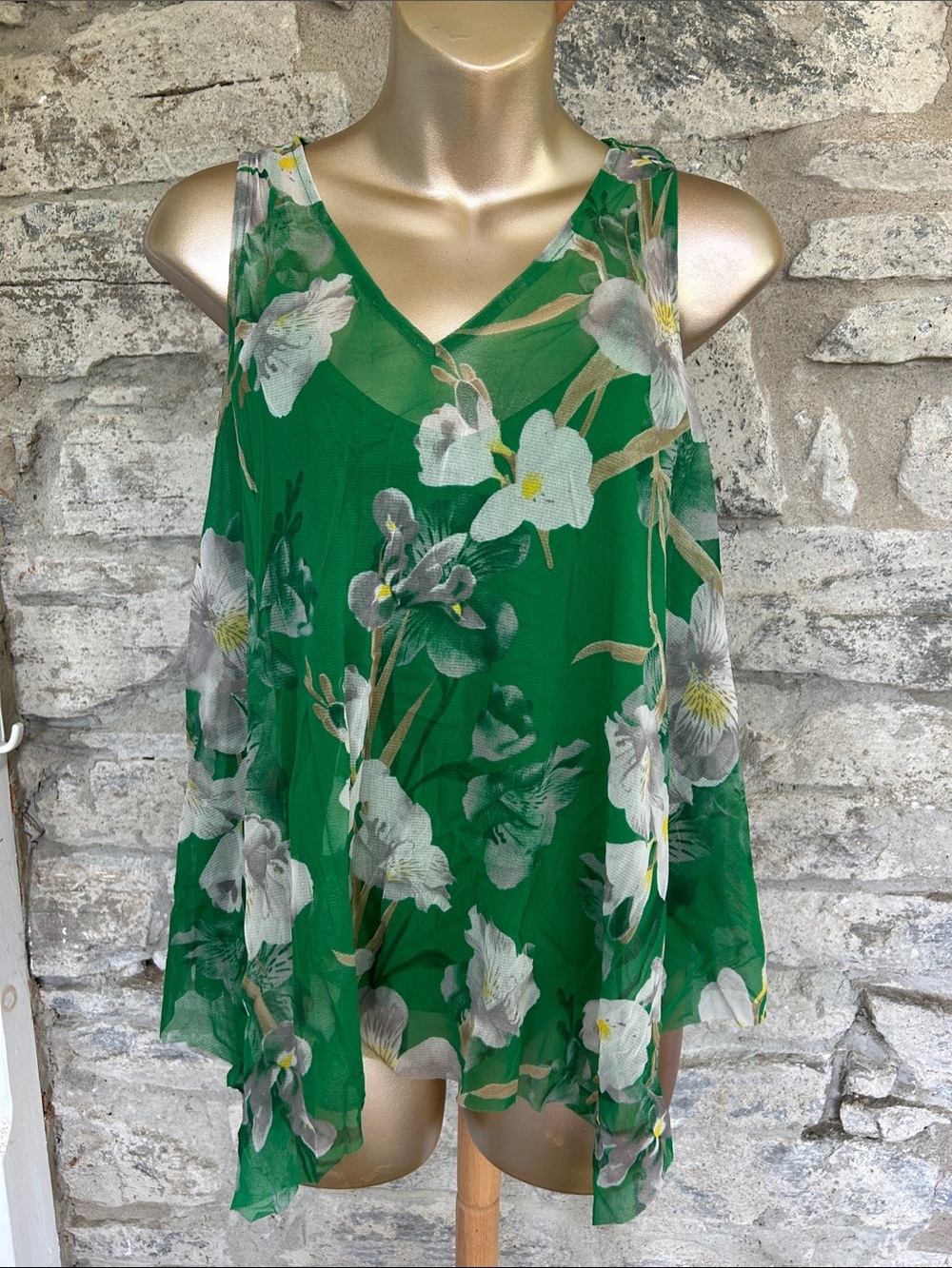 Green Floral V-Neck Sleeveless Top